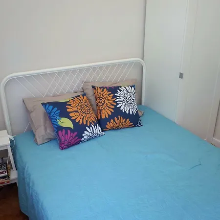 Apartment Lisbon 2 *